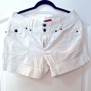 db Women’s White Denim Shorts size 12